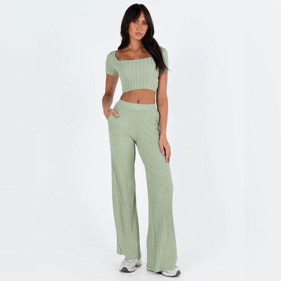 Katie Set Sage - Picture 3 of 10